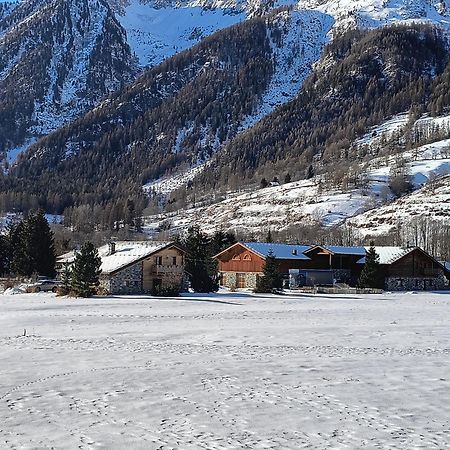 Petit Royal - Appartamento Charmant Per 6 Persone - Con Giardino E Balcone - Maisons De Charme Champoluc Extérieur photo