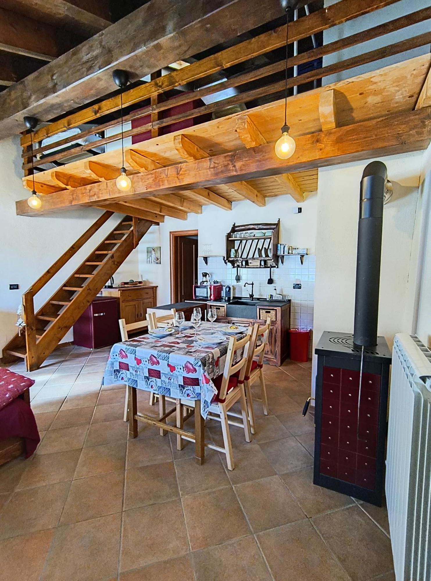 Petit Royal - Appartamento Charmant Per 6 Persone - Con Giardino E Balcone - Maisons De Charme Champoluc Extérieur photo