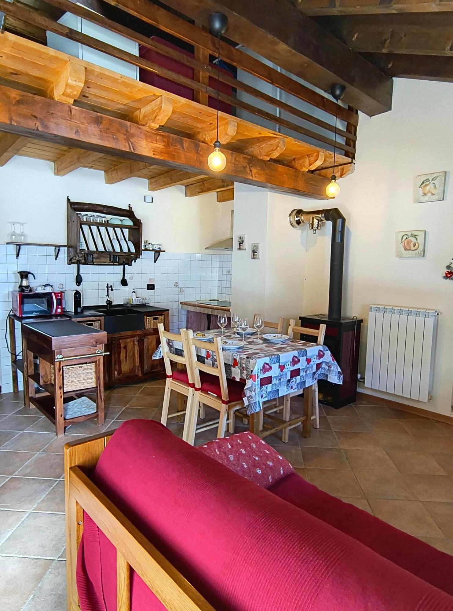 Petit Royal - Appartamento Charmant Per 6 Persone - Con Giardino E Balcone - Maisons De Charme Champoluc Extérieur photo